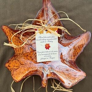 Glass Leaf Servers/Platers/Place Settings/Decor